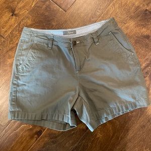 Army Green Khaki Shorts ~ Natural Reflection 10